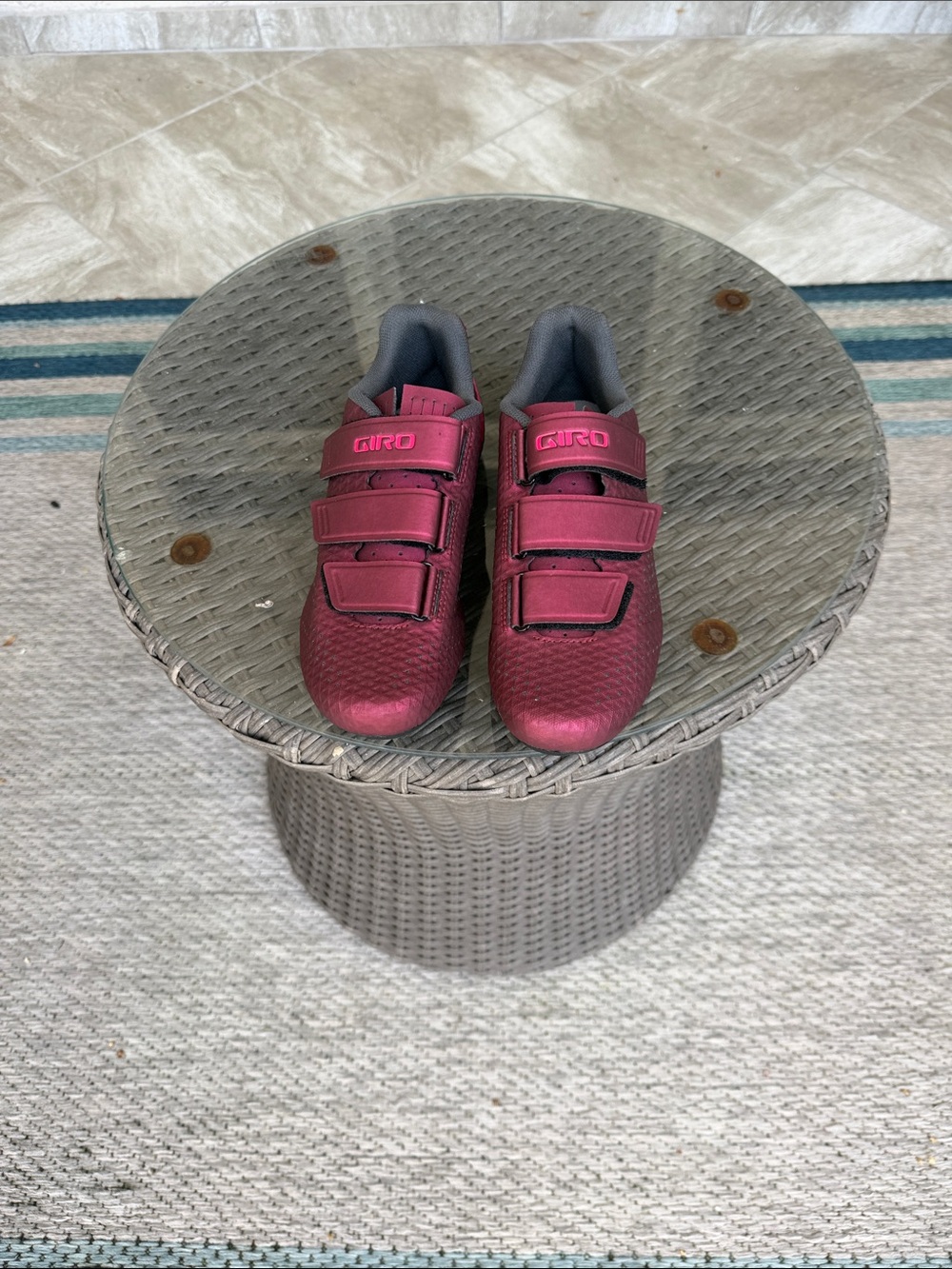 Giro Cycling Shoes - Burgundy Pink
